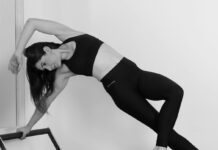AI가 내 자세를 교정한다? 필라테스 업계에 부는 스마트 테크놀로지 바람 woman in black sports bra and black leggings doing yoga